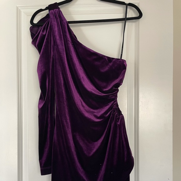 BEBE purple velvet cocktail dress - Picture 2 of 4